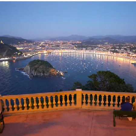 21 Zumalakarregi Kalea Con Parking Comunidad * Zarautz